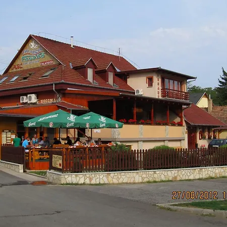 Tavi-fészek Maison d'hôtes