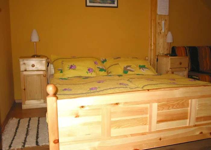 Guest house Tavi-feszek Fogado 3*