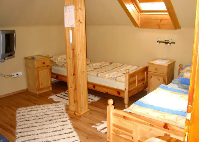 Guest house Tavi-feszek Fogado Bank (Nograd)